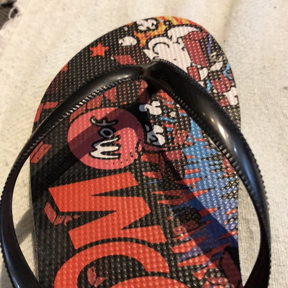 Comic book sandals/flip flops - Picture 2 of 4